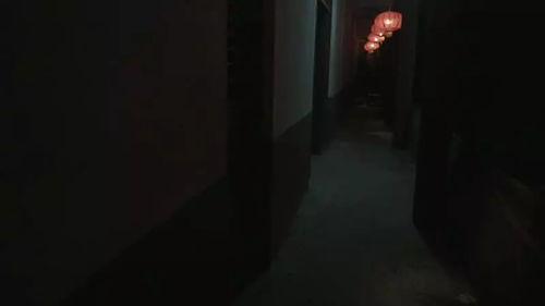 国产恐怖片腰斩视频,惊悚深宅，命悬一线的恐怖之夜