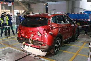 国产车放在悬崖里视频